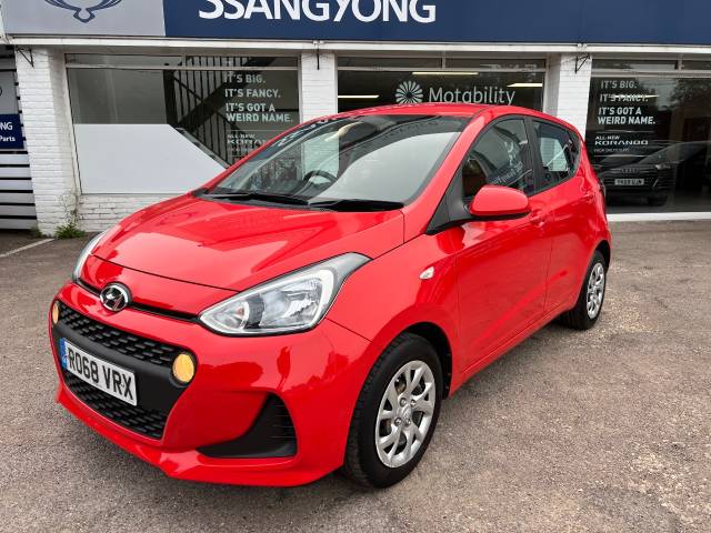 Hyundai i10 1.0 SE 5dr - AIR CON -  BLUETOOTH - ALLOYS Hatchback Petrol Red