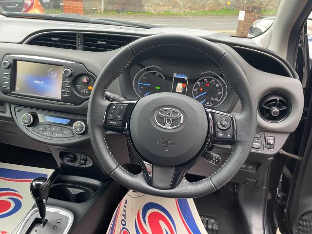 2018 Toyota Yaris 1.5 Hybrid Icon 5dr CVT - ONE ONWER - FTSH - CAMERA - BLUETOOTH