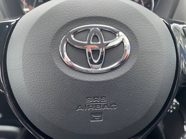 2018 Toyota Yaris 1.5 Hybrid Icon 5dr CVT - ONE ONWER - FTSH - CAMERA - BLUETOOTH