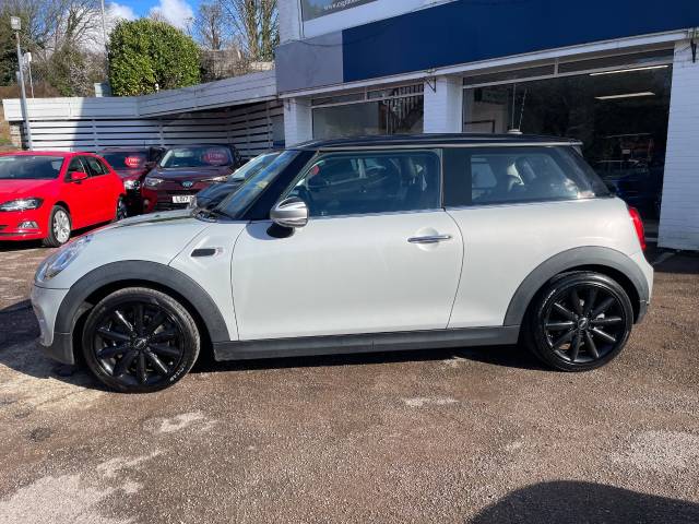 2017 Mini Hatchback 1.5 Cooper 3dr Auto - £7360 OPTIONS -CHILLI PACK - MEDIA XL - SUNROOF