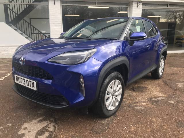 Toyota Yaris Cross 1.5 Hybrid Icon 5dr CVT - CAR PLAY - CAMERA - BLUETOOTH - ALLOYS Hatchback Petrol / Electric Hybrid Blue