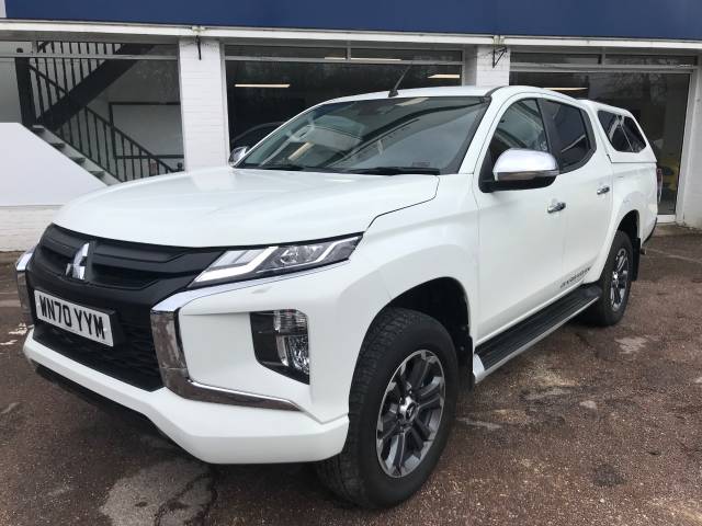 Mitsubishi L200 2.3 Double Cab DI-D 150 Barbarian 4WD - REAR CABIN - NO VAT - H/SEATS - Pick Up Diesel White