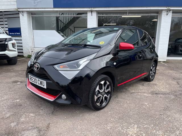 Toyota Aygo 1.0 VVT-i X-Trend 5dr -0 APPLE CAR PLAY - CAMERA - ONE OWNER Hatchback Petrol Black