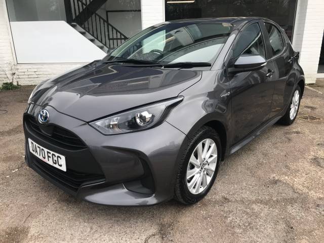 Toyota Yaris 1.5 Hybrid Icon 5dr CVT - FTSH - CAMERA- BLUETOOTH - 1 OWNER Hatchback Petrol / Electric Hybrid Grey