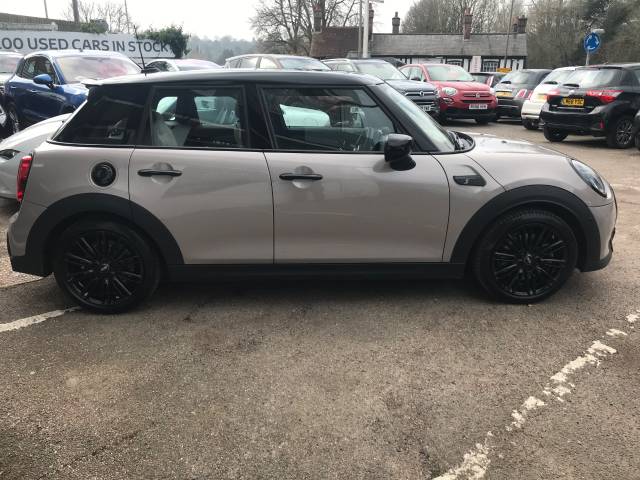 2022 Mini Hatchback 2.0 Cooper S Exclusive 5dr Auto - SUNROOF - H/LEATHER - COMFORT PLUS PACK - CAMERA