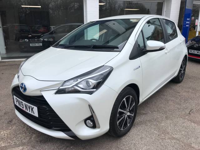 Toyota Yaris 1.5 Hybrid Icon Tech 5dr CVT -   NAV - F/PARKING SENSORS - CAMERA - FTSH Hatchback Petrol / Electric Hybrid White