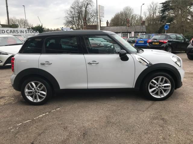 2012 Mini Countryman 1.6 Cooper 5dr - FSH -  1/2 LEATHER- BLUETOOTH - CRUISE CONTROL