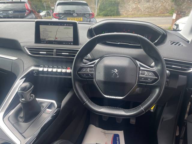 2017 Peugeot 3008 1.2 PureTech Allure 5dr - ONE OWNER - FSH - APPLE CAR PLAY - HEAD UP DISPLAY