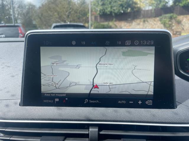 2017 Peugeot 3008 1.2 PureTech Allure 5dr - ONE OWNER - FSH - APPLE CAR PLAY - HEAD UP DISPLAY