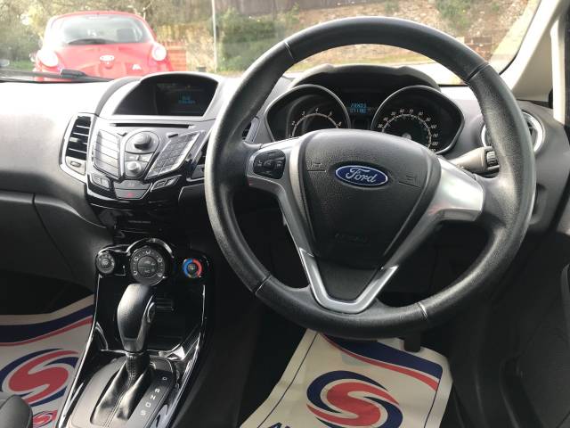 2014 Ford Fiesta 1.0 EcoBoost Zetec 5dr Powershift -  FSH - AIR CON - ALLOYS -