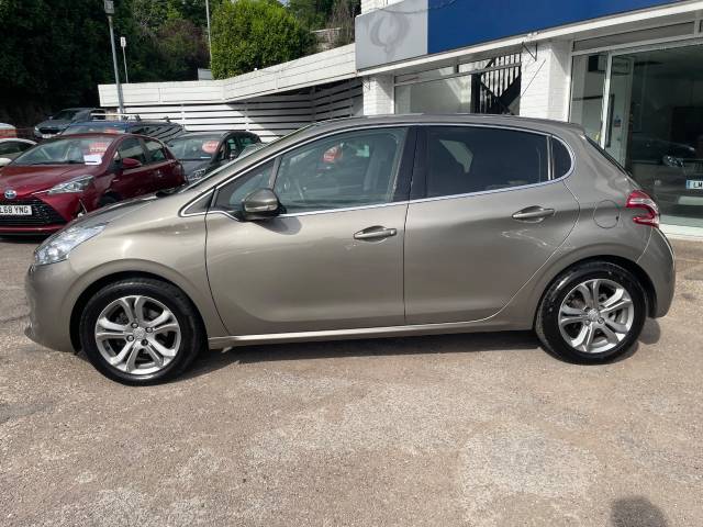 2015 Peugeot 208 1.6 e-HDi Allure 5dr - FSH - AIR CON - ALYS - E/W