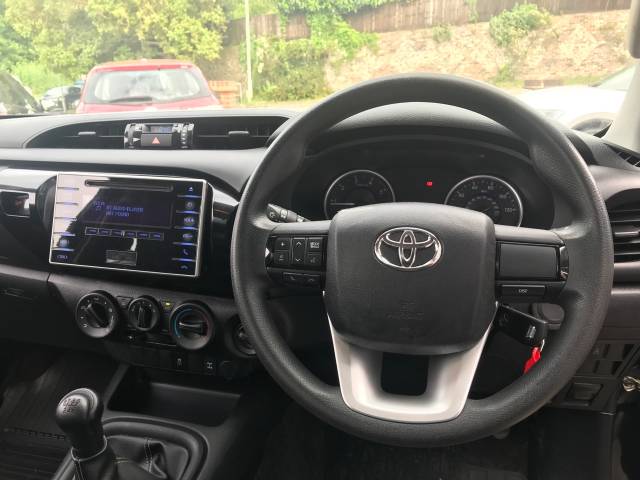 2018 Toyota Hilux Active Pick Up 2.4 D-4D - ONE OWNER - FSH - AIR CON - NO VAT