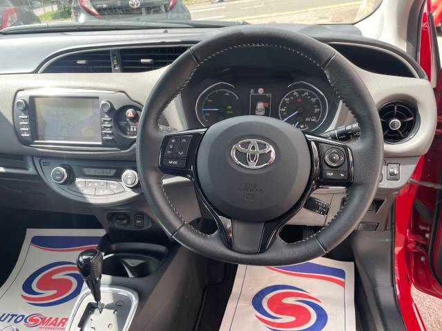 2019 Toyota Yaris 1.5 Hybrid Icon Tech 5dr CVT - NAV - PARKING SENSORS - FTSH -