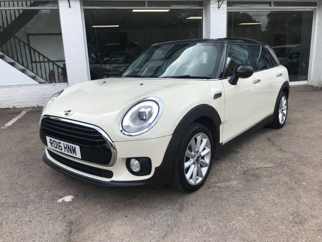 Mini Clubman 1.5 Cooper 6dr - HEAD UP DISPLAY - H/SEATS - CHILLI PACK Estate Petrol White