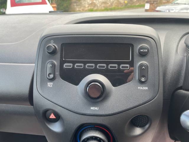 2016 Toyota Aygo 1.0 VVT-i X 5dr - REAR CAMERA - BLUETOOTH - AIR CON - ALLOYS