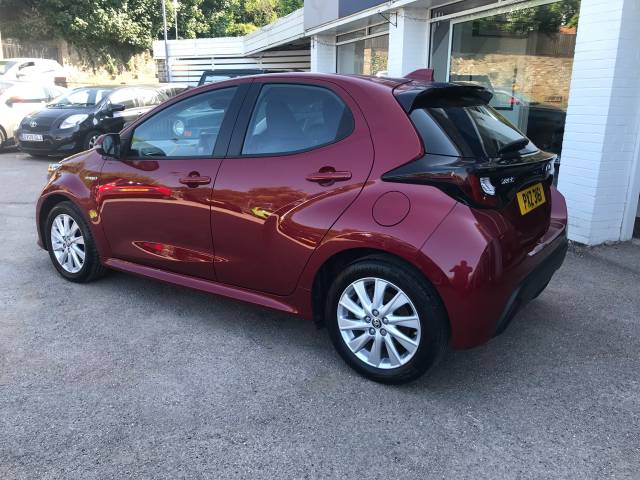2021 Toyota Yaris 1.5 Hybrid Icon 5dr CVT - CAR PLAY - FTSH - 1 - ONWER
