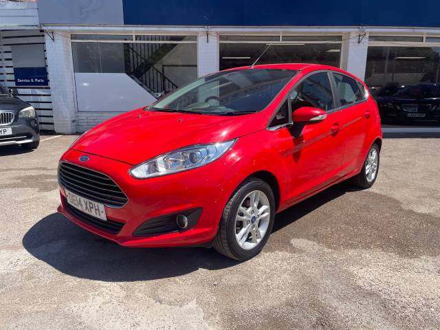 Ford Fiesta 1.5 TDCi Zetec 5dr - OWNER - FSH - ZERO TAX -H./SCREEN Hatchback Diesel Red