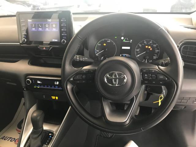 2021 Toyota Yaris 1.5 Hybrid Icon 5dr CVT - CAR PLAY - FTSH - 1 - ONWER