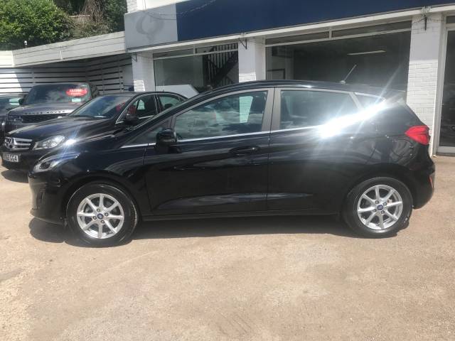 2019 Ford Fiesta 1.1 Zetec 5dr -REAR PARKING SESNOSR - BLUETOOTH - AIR CON - ALLOYS