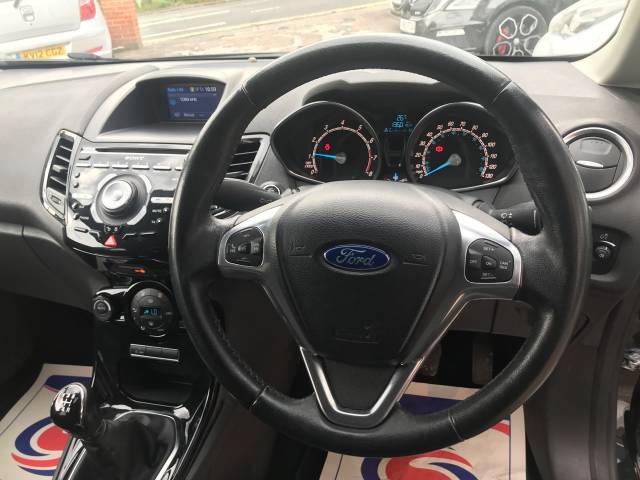 2015 Ford Fiesta 1.0 EcoBoost Titanium 5dr - CONVENIENCE PACK -  BLUETOOTH - ELECTRIC FOLDING MIRRORS
