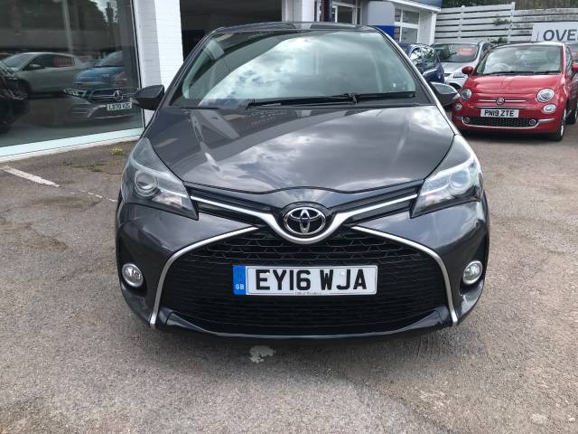 2016 Toyota Yaris 1.33 VVT-i Design 5dr - BLUETOOTH - REAR CAMERA - SERVICE HISTORY - AIR CON