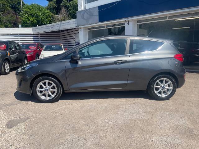 2017 Ford Fiesta 1.1 Zetec 3dr - AIR CON - ALLOYS - SAT NAV - BLUETOOTH