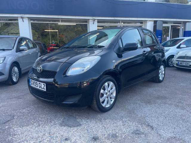 Toyota Yaris 1.33 VVT-i TR 5dr [6] - AIR CON - ALLOYS - Hatchback Petrol Black