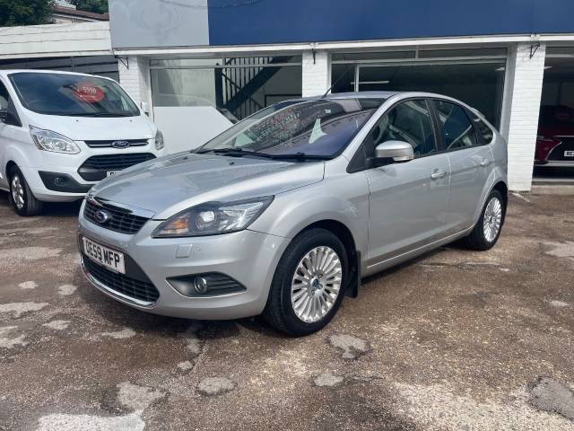 Ford Focus 2.0 Titanium 5dr Auto- HEATED LEATHER - PARKING SENSORS - BLUETOOTH Hatchback Petrol Silver