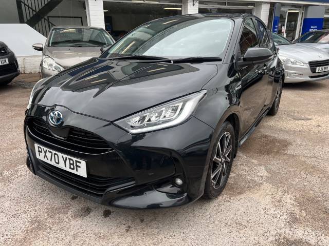 Toyota Yaris 1.5 Hybrid Design 5dr CVT - PAN ROOF - ONE OWNER - FSH -  CAR PLAY Hatchback Petrol / Electric Hybrid Black