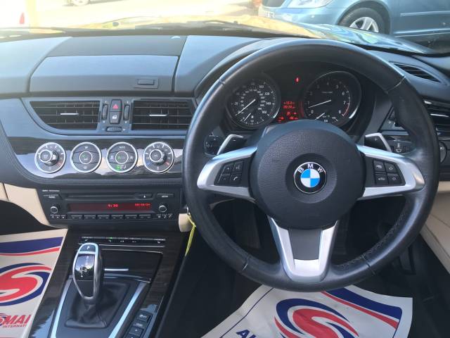 2015 BMW Z4 2.0 20i sDrive 2dr Auto - FSH - H/LEATHER - PARKING SENSORS - NAV -
