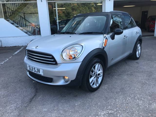 Mini Countryman 1.6 Cooper D ALL4 5dr -  CHILLI PACK -  17" ALLOYS - BLUETOOTH  - FSH Hatchback Diesel Silver