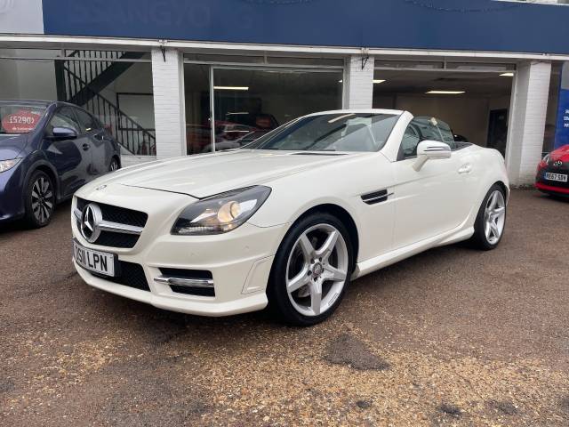 Mercedes-Benz SLK 1.8 SLK 200 BlueEFFICIENCY AMG Sport 2dr Tip Auto Convertible Petrol Diamond White
