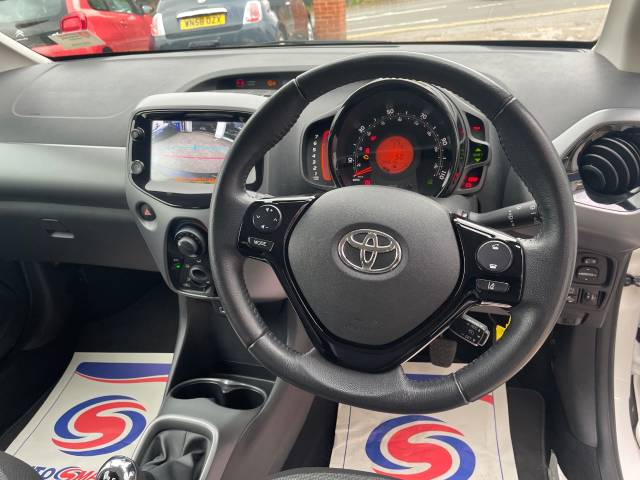 2021 Toyota Aygo 1.0 VVT-i X-Play TSS 5dr- APPLE CAR PLAY- REAR CAMERA