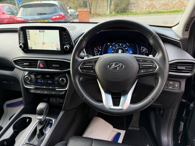 2018 Hyundai Santa Fe 2.2 CRDi Premium SE 5dr 4WD Auto - 7 SEATS - PAN ROOF - NAV - CAR PLAY