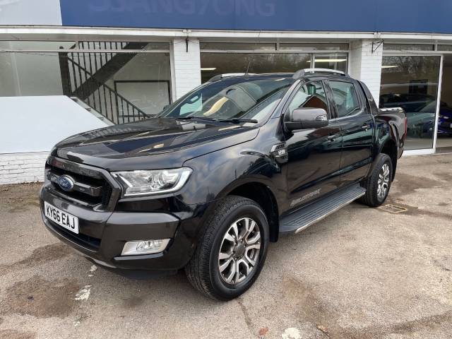 Ford Ranger Pick Up Double Cab Wildtrak 3.2 TDCi 200 Auto Pick Up Diesel Black