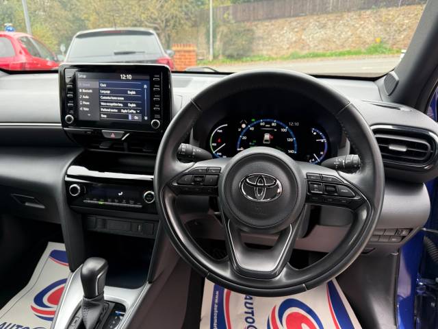 2023 Toyota Yaris Cross 1.5 Hybrid Design 5dr CVT - APPLE CAR PLAY -