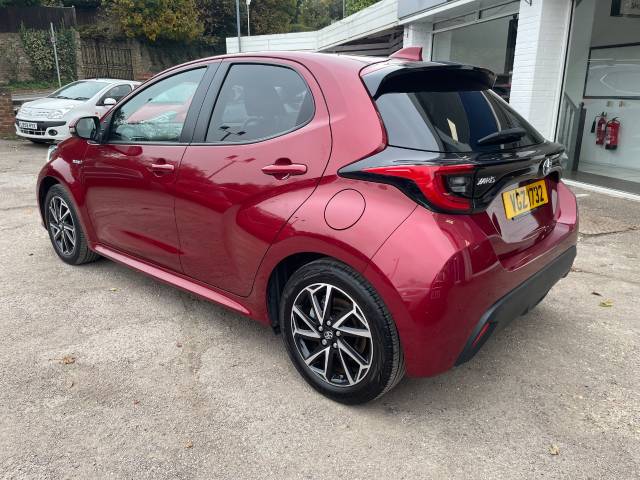 2021 Toyota Yaris 1.5 Hybrid Design 5dr CVT - APPLE CAR PLAY - FTSH - CRUISE  - CAMERA
