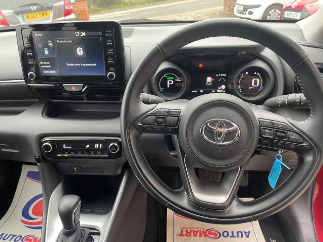 2021 Toyota Yaris 1.5 Hybrid Design 5dr CVT - APPLE CAR PLAY - FTSH - CRUISE  - CAMERA