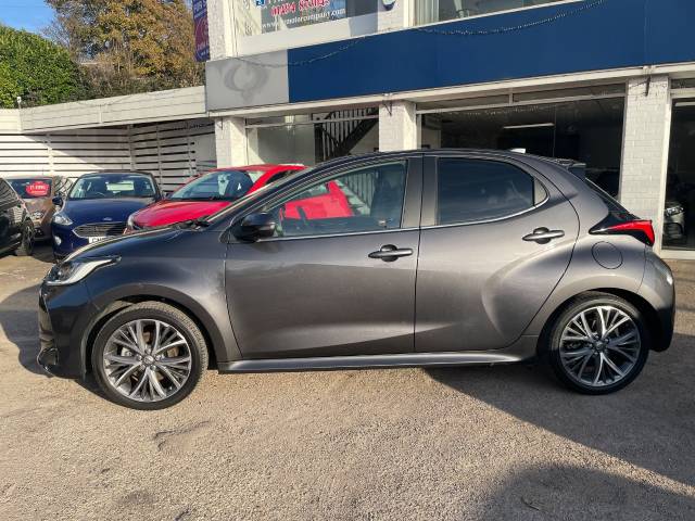 2022 Toyota Yaris 1.5 Hybrid Excel 5dr CVT - PARKING SENSORS - PANORAMIC SUNROOF - 1 OWNER