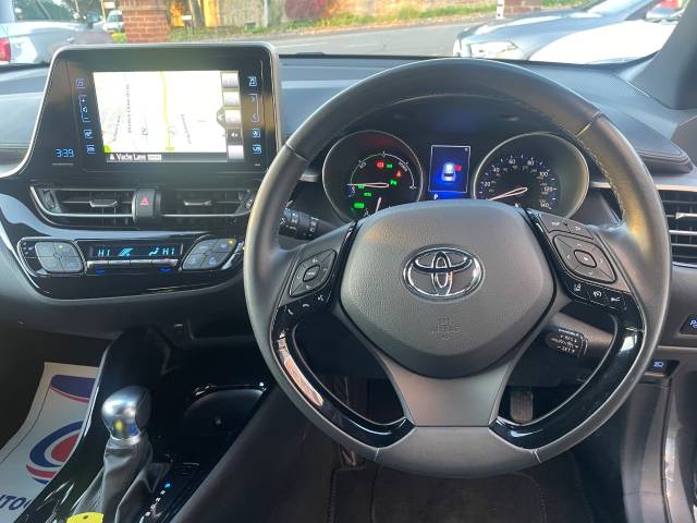 2019 Toyota C-HR 1.8 Hybrid Dynamic 5dr CVT - MATT ALLOYS - H/LEATHER - PARKING SESNORS