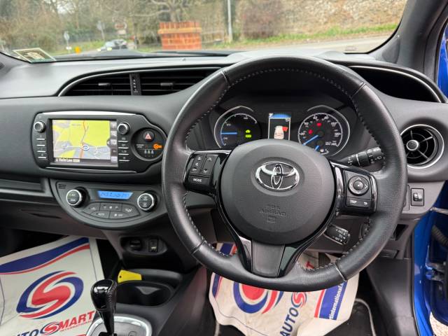 2017 Toyota Yaris 1.5 Hybrid Excel 5dr CVT - SUNROOF - REAR CAMERA -  - BLUETOOTH