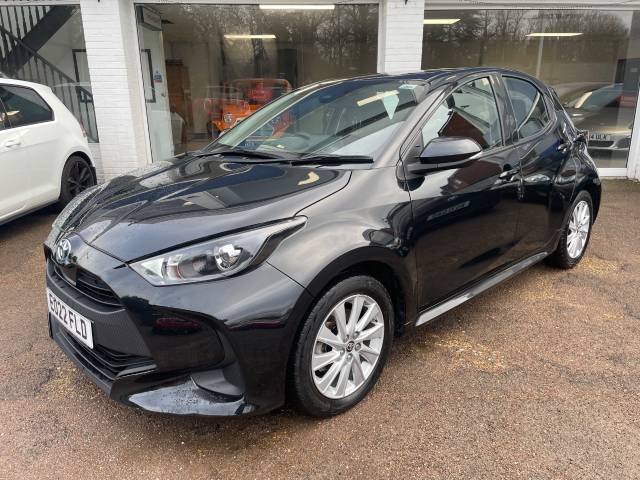 Toyota Yaris 1.5 Hybrid Icon 5dr CVT - FTSH - CAR PLAY - CAMERA Hatchback Petrol / Electric Hybrid Black