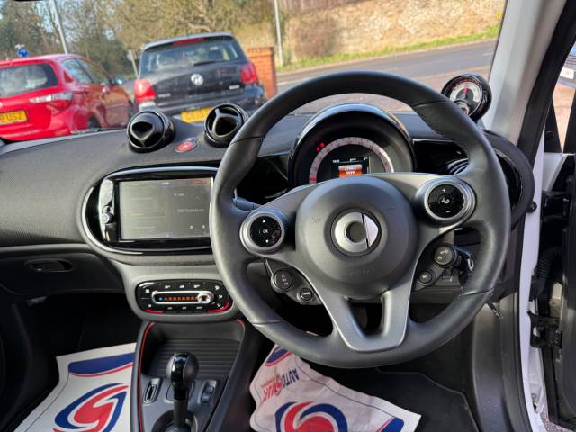 2022 Smart Fortwo EQ FORTWO PRIME EXCLUSIVE - WINTER PACK - PAN ROOF - HEATED LEATHER