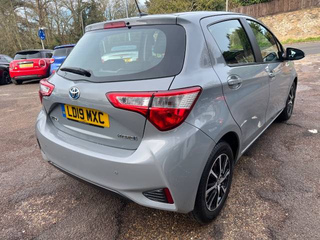 2019 Toyota Yaris 1.5 Hybrid Icon Tech 5dr CVT -NAV - FTSH - PARKING  - REAR CAMERA
