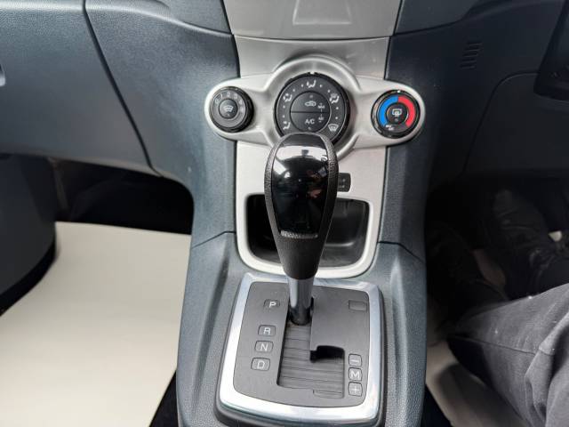 2010 Ford Fiesta 1.4 Zetec 5dr Auto
