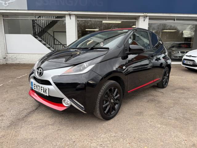 Toyota Aygo 1.0 VVT-i X-Press 5dr - ONE OWNER - FSH - NAV - INTENSE PACK Hatchback Petrol Black