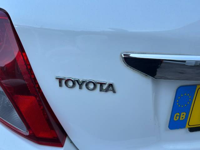 2012 Toyota Yaris 1.33 VVT-i TR 5dr Multidrive S - REAR CAMERA - £35.00 ROAD TAX- BLUETOOTH