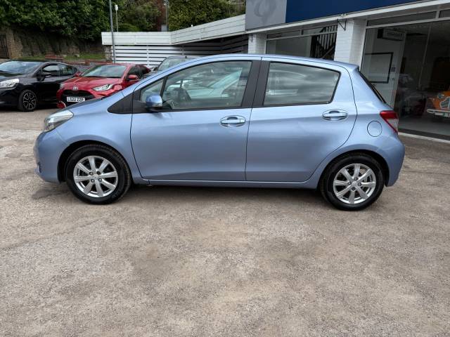 2011 Toyota Yaris 1.33 VVT-i TR 5dr Multidrive S - SAT NAV - REAR CAMERA- BLUETOOTH £35.00 TAX