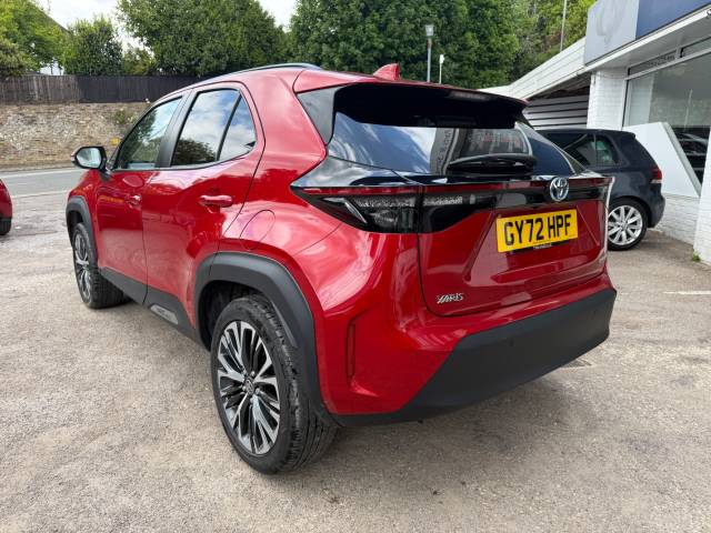 2022 Toyota Yaris Cross 1.5 Hybrid Excel 5dr CVT - NAV - CAR PLAY - PARKING SENSORS - H/SEATS -