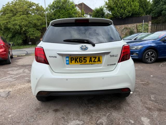 2015 Toyota Yaris 1.5 Hybrid Sport 5dr CVT - FRONT AND REAR  SENSORS - REAR CAMERA